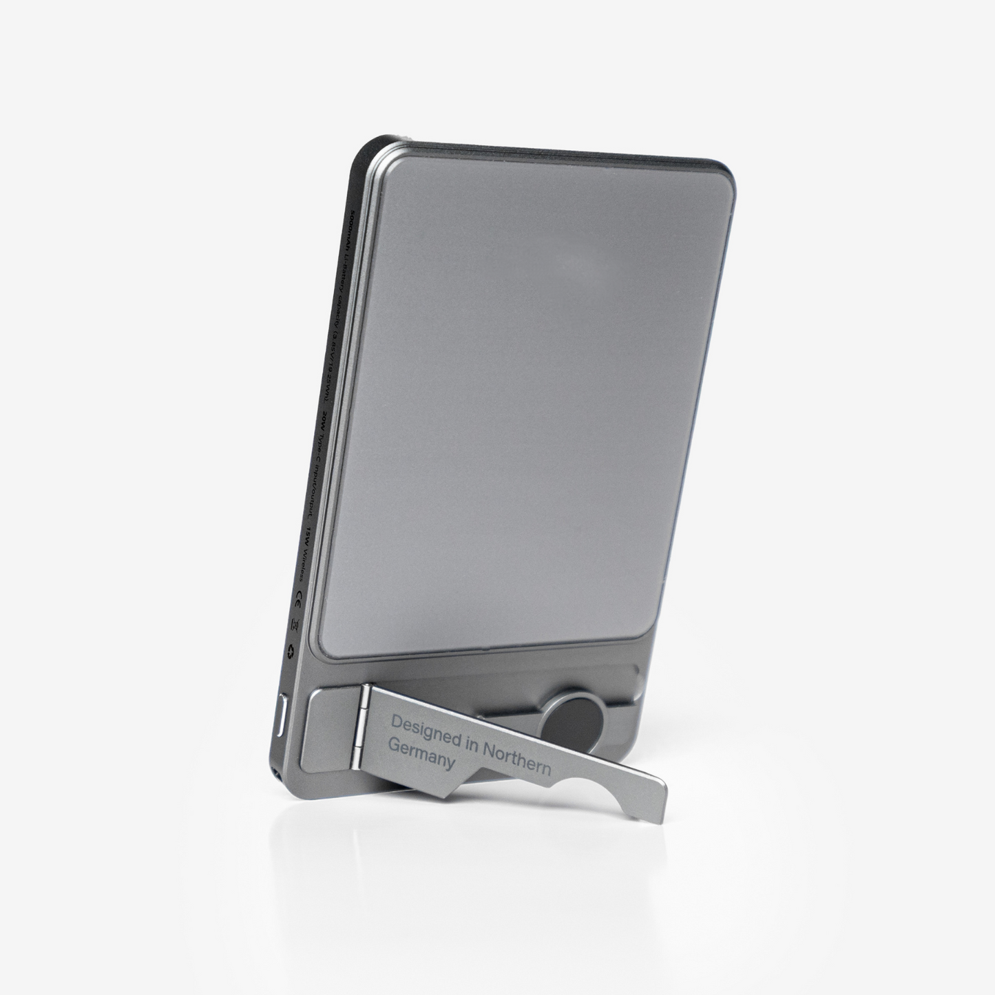 Magsafe - magnetic power bank with overheating protection